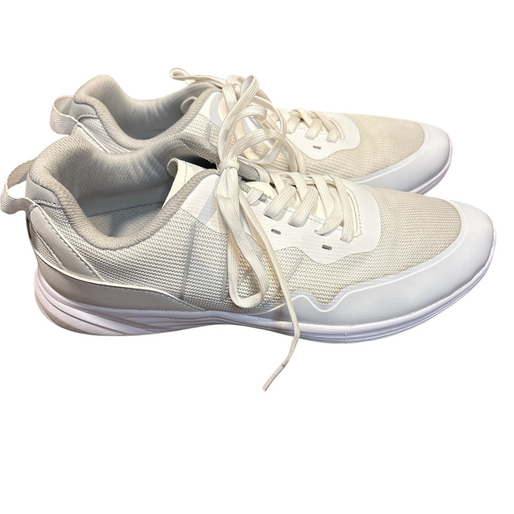 Vionic Ladies Walk Max Sneaker, Like New Condition, Size 9, No Box - Picture 2 of 7